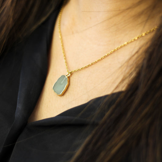 Raw Stone Crystal Necklace (Green)