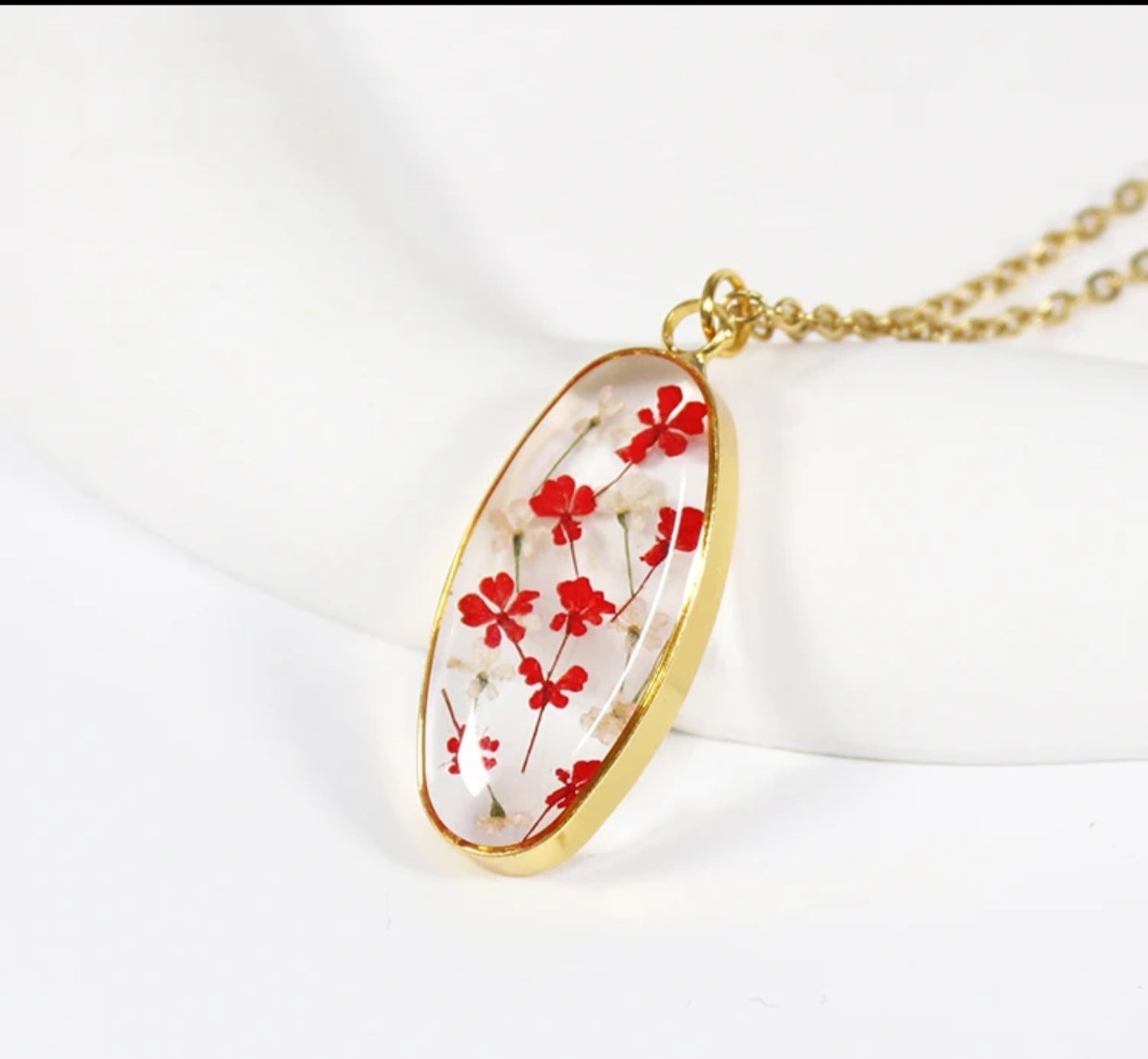 Oval Red Anne's Lace Gold Necklace