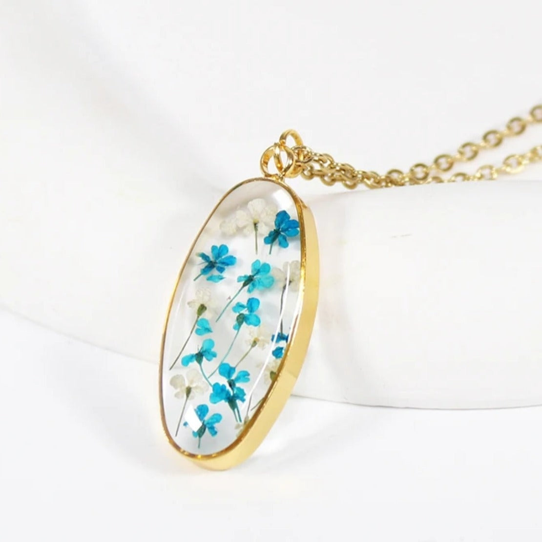 Oval Blue Anne's Lace Gold Necklace